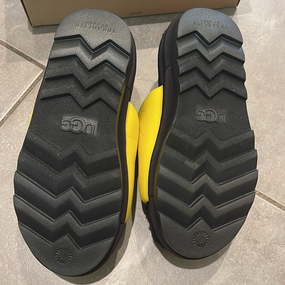 UGG Maxi Graphic Slide - Yellow - Picture 2 of 4